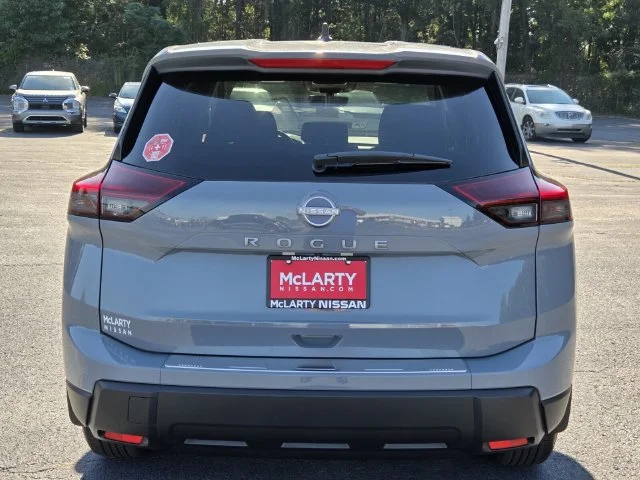 New 2026 Boulder Gray Pearl Nissan SV image 4