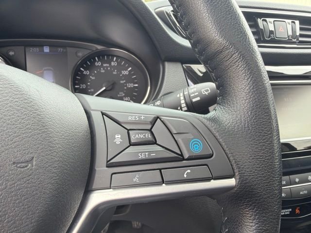 Used 2022 Black Nissan SL image 29