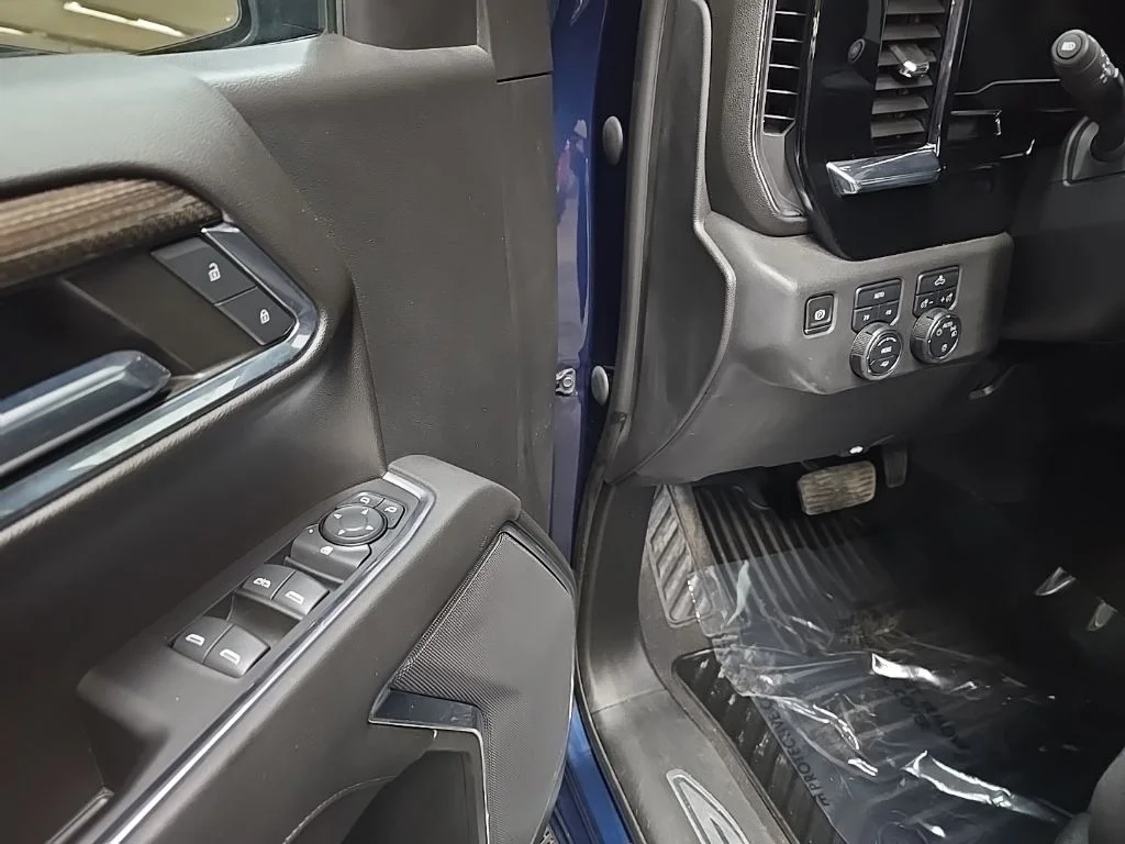 Used 2023 Blue Chevrolet LT image 27