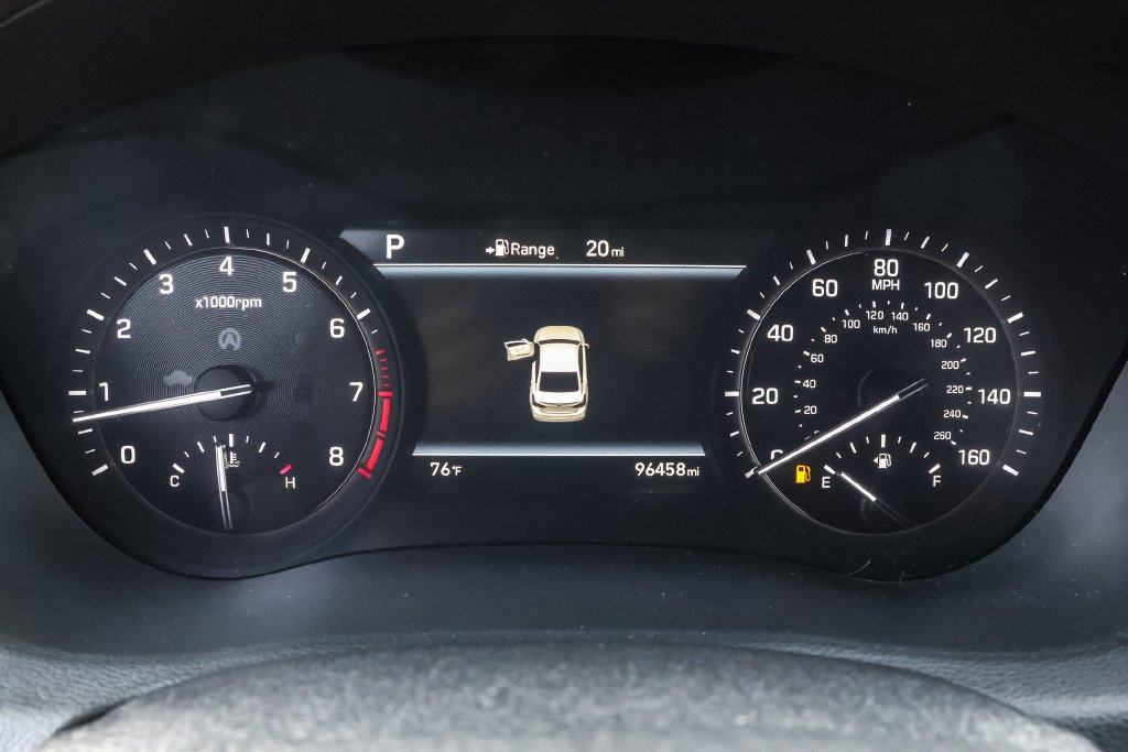 Used 2020 Silver Genesis 3.3T Sport image 29
