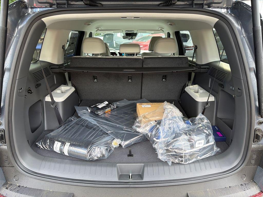 New 2026 Gray Hyundai SE image 18