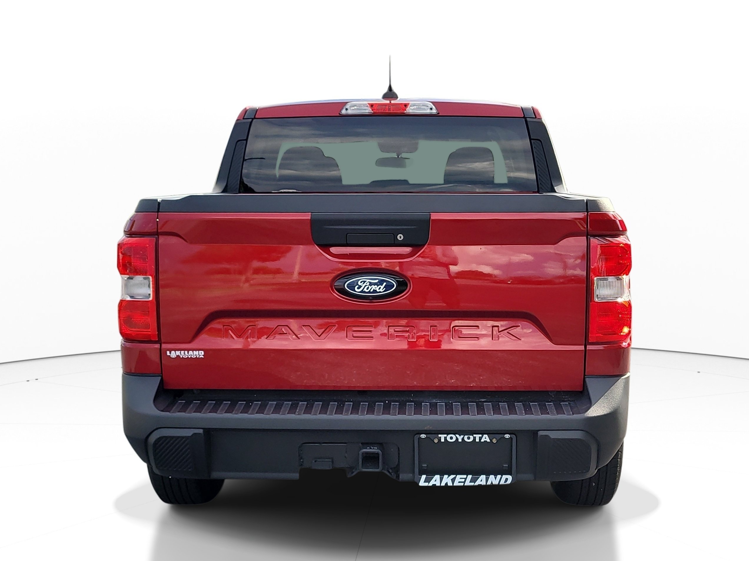 Used 2025 Ruby Red Metallic Ford XLT image 5