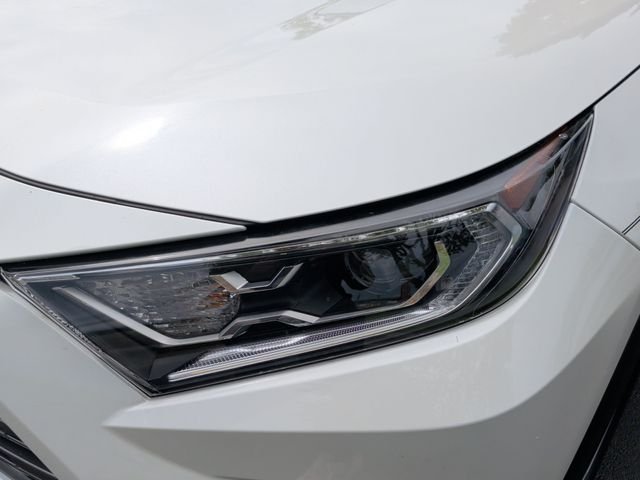 Certified Used 2020 White Toyota Limited image 11