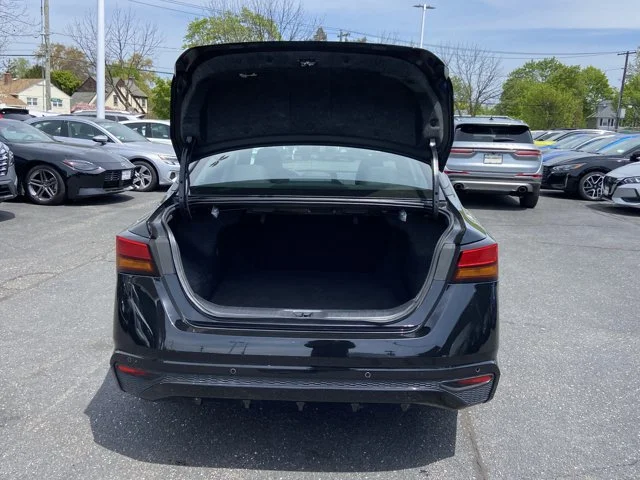 2025 Nissan Altima SV - Photo 30