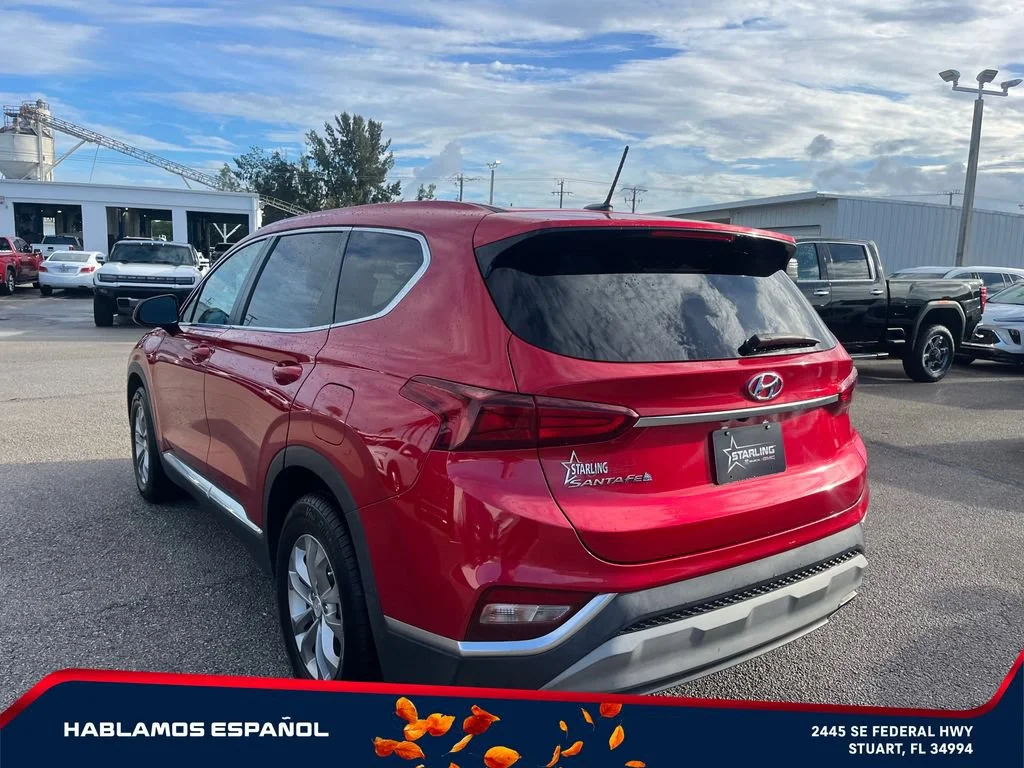 Used 2020 Red Hyundai SE image 7