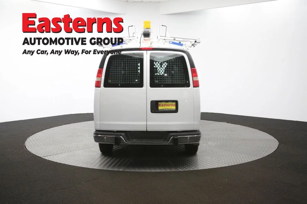 Used 2015 White GMC Work Van image 36