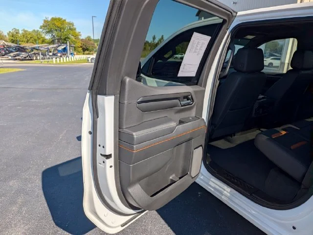 Used 2023 White GMC AT4 image 24