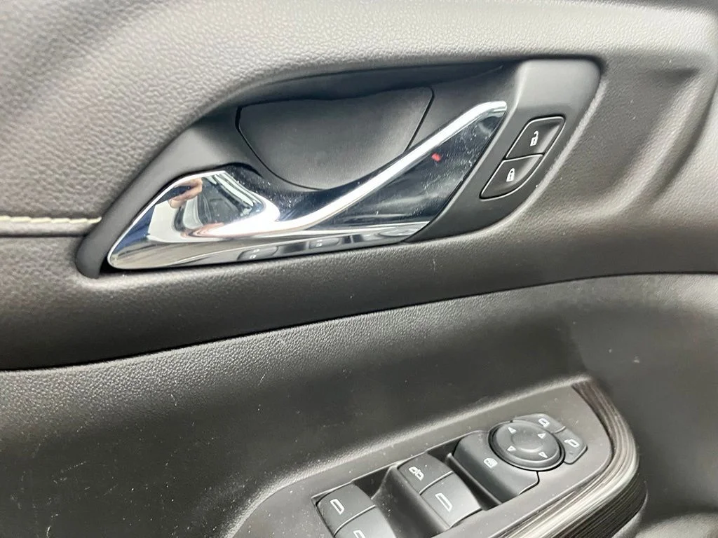 Used 2019 Silver GMC SLT-1 image 18