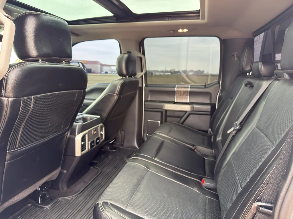 Used 2018 White Platinum Metallic Tri-Coat Ford LARIAT image 16