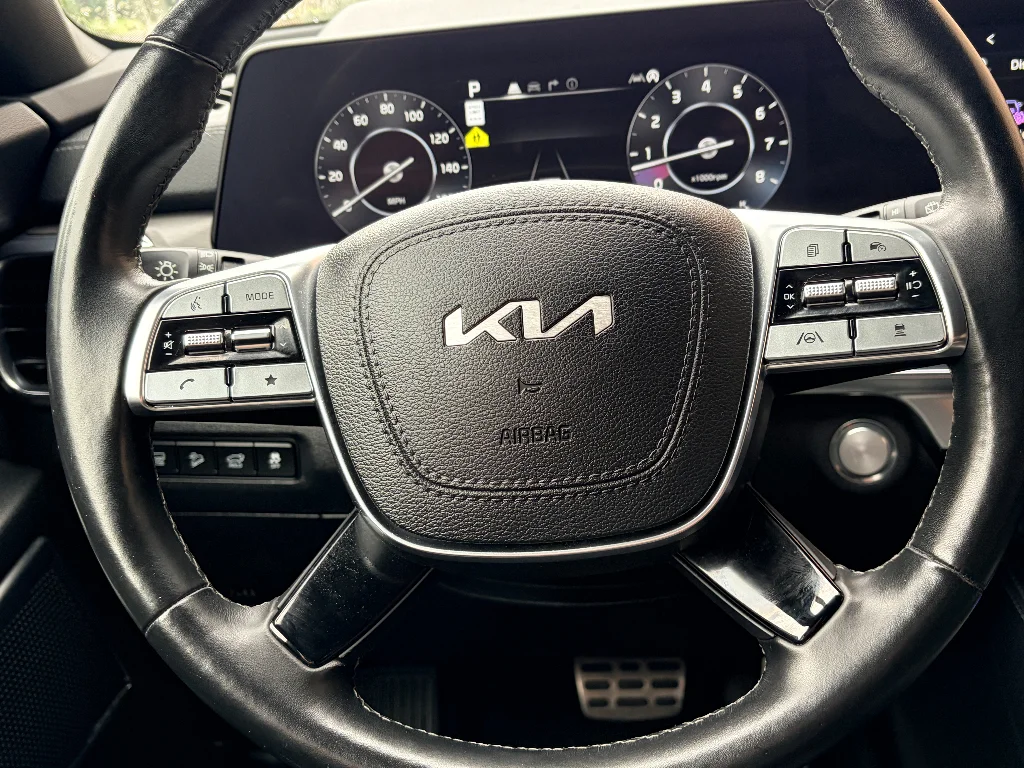 Used 2023 Wolf Gray Kia SX X-Line image 19