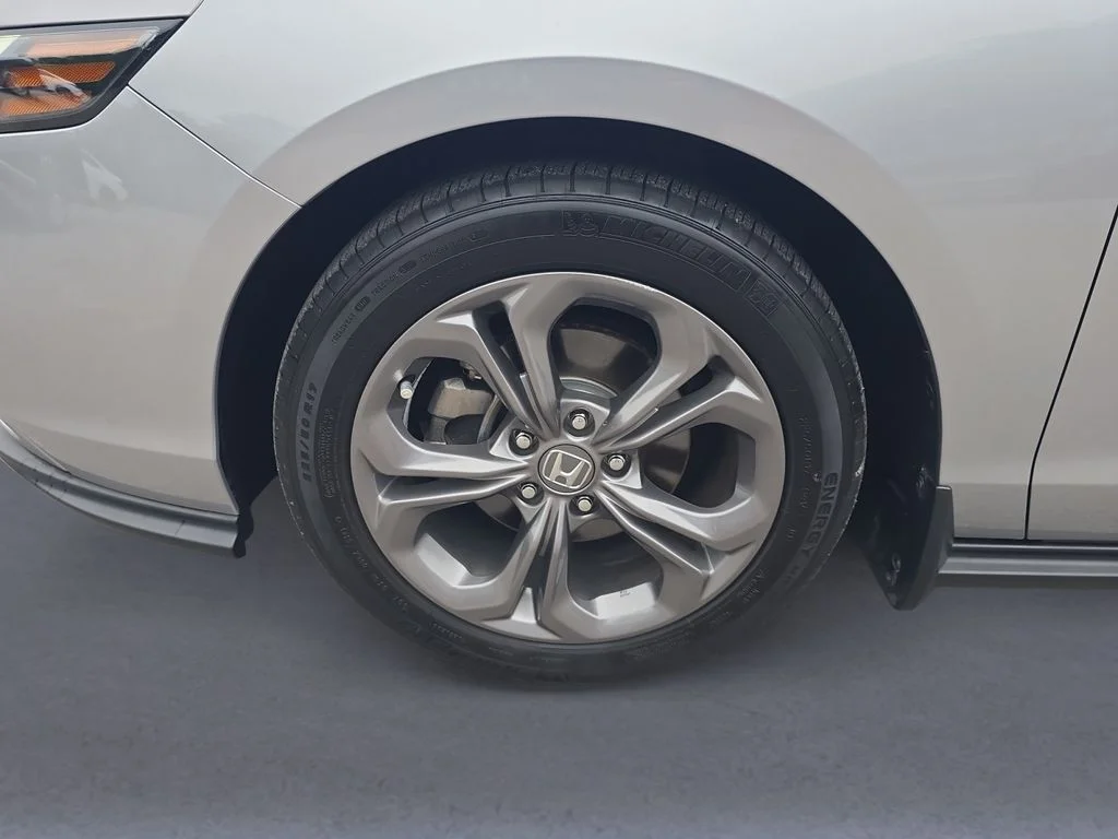 2024 Honda Accord EX - Photo 9