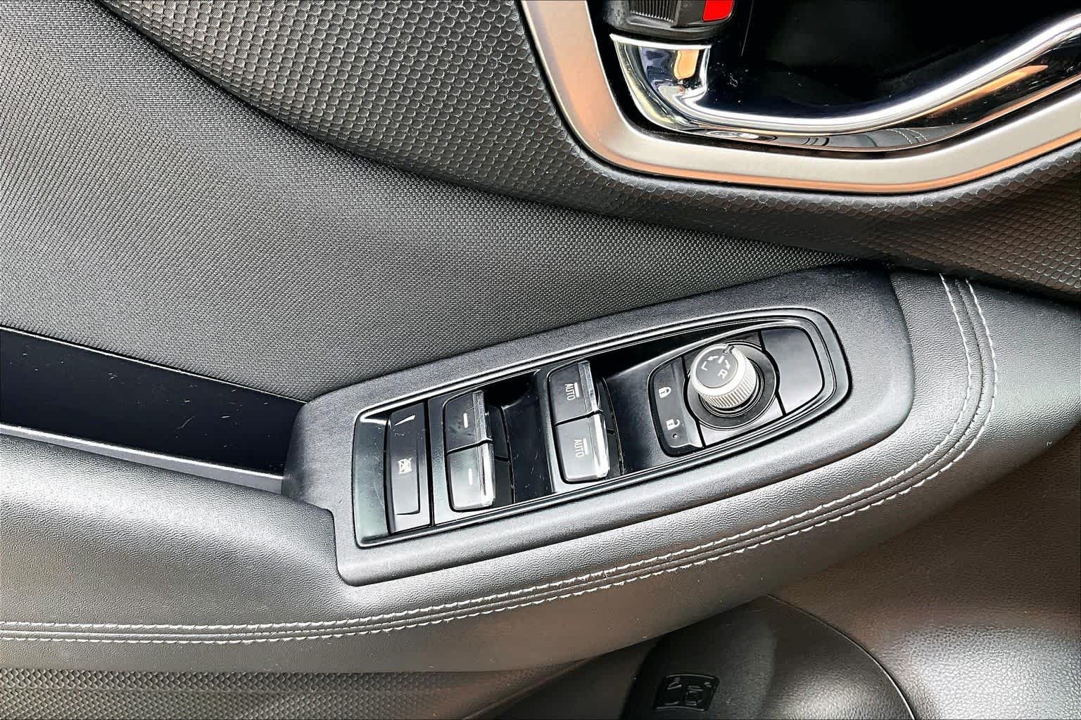 Used 2019 Dark Gray Metallic Subaru Premium image 37