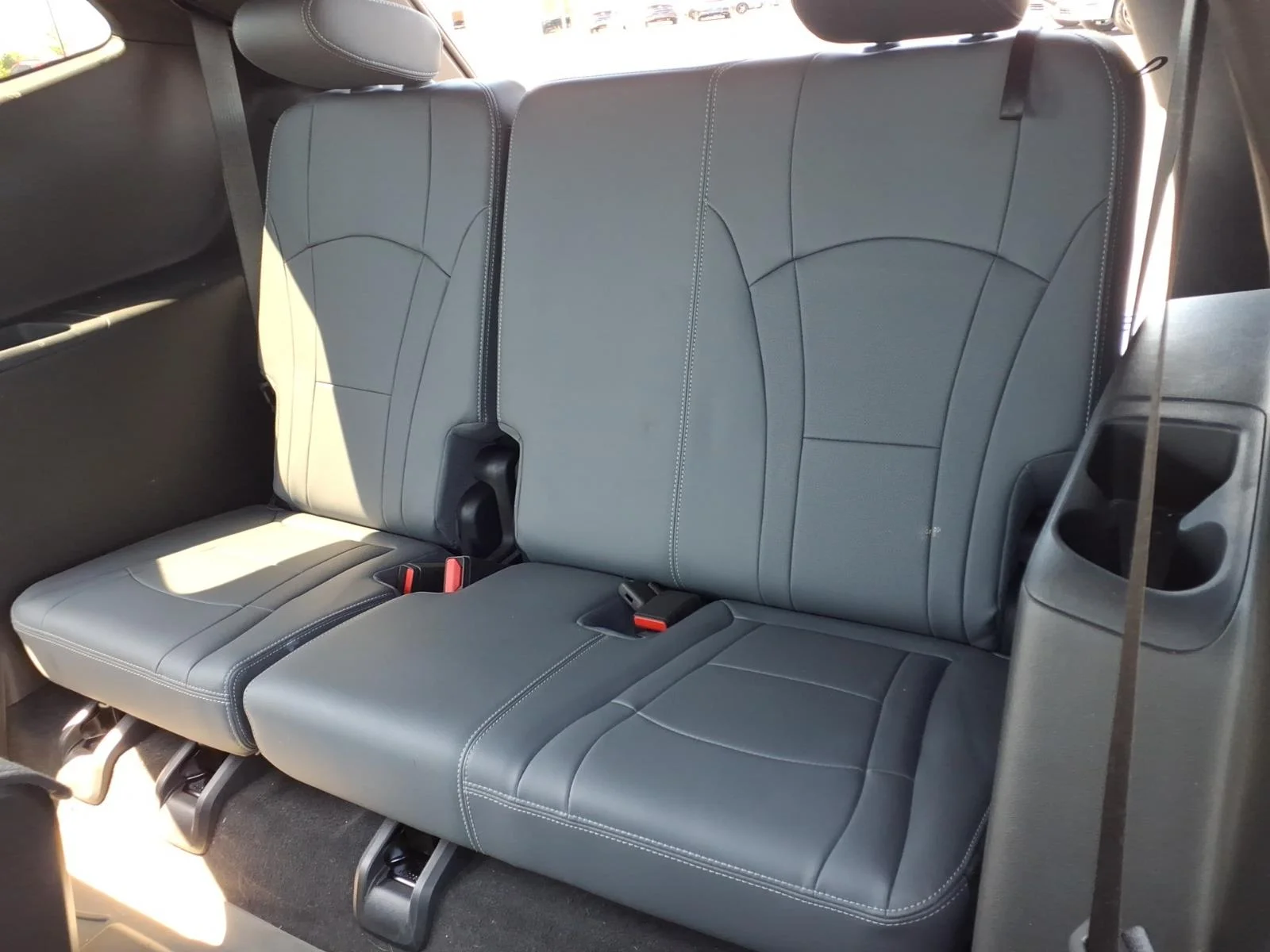 Used 2023 Ebony Twilight Metallic Buick Essence image 6