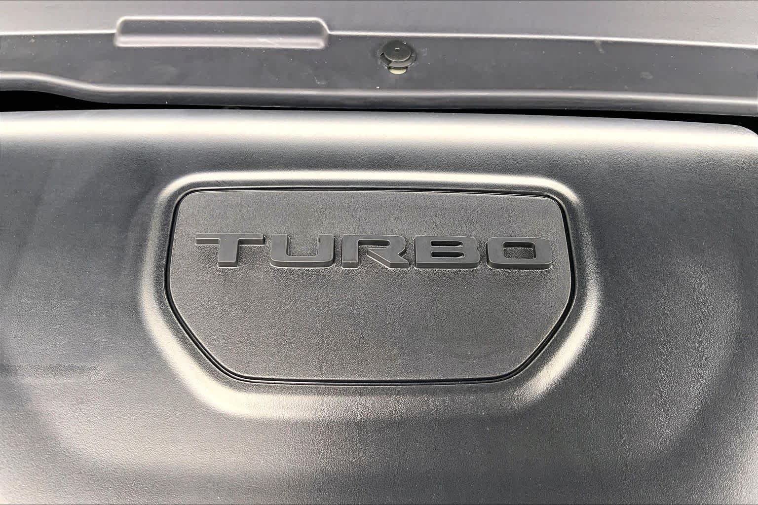 Used 2025 Silver Zynith Metallic Clearcoat Jeep Trailhawk image 32