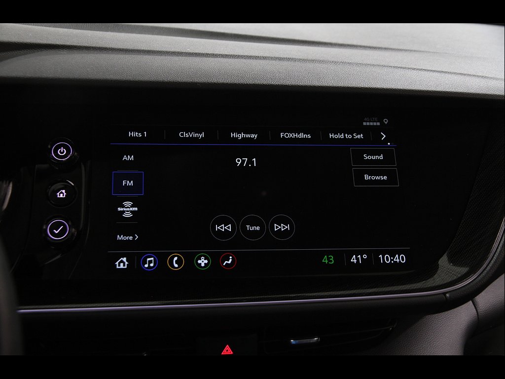 2023 Buick Envision Essence - Photo 11
