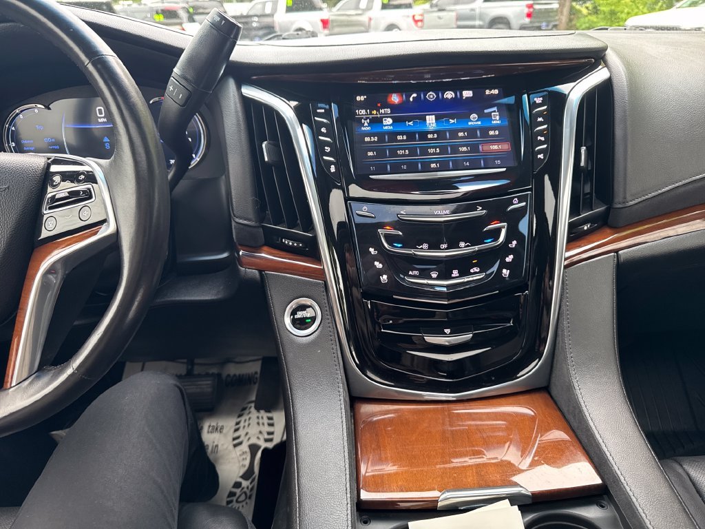 Certified Used 2017 Crystal White Tri-Coat Cadillac Luxury image 21