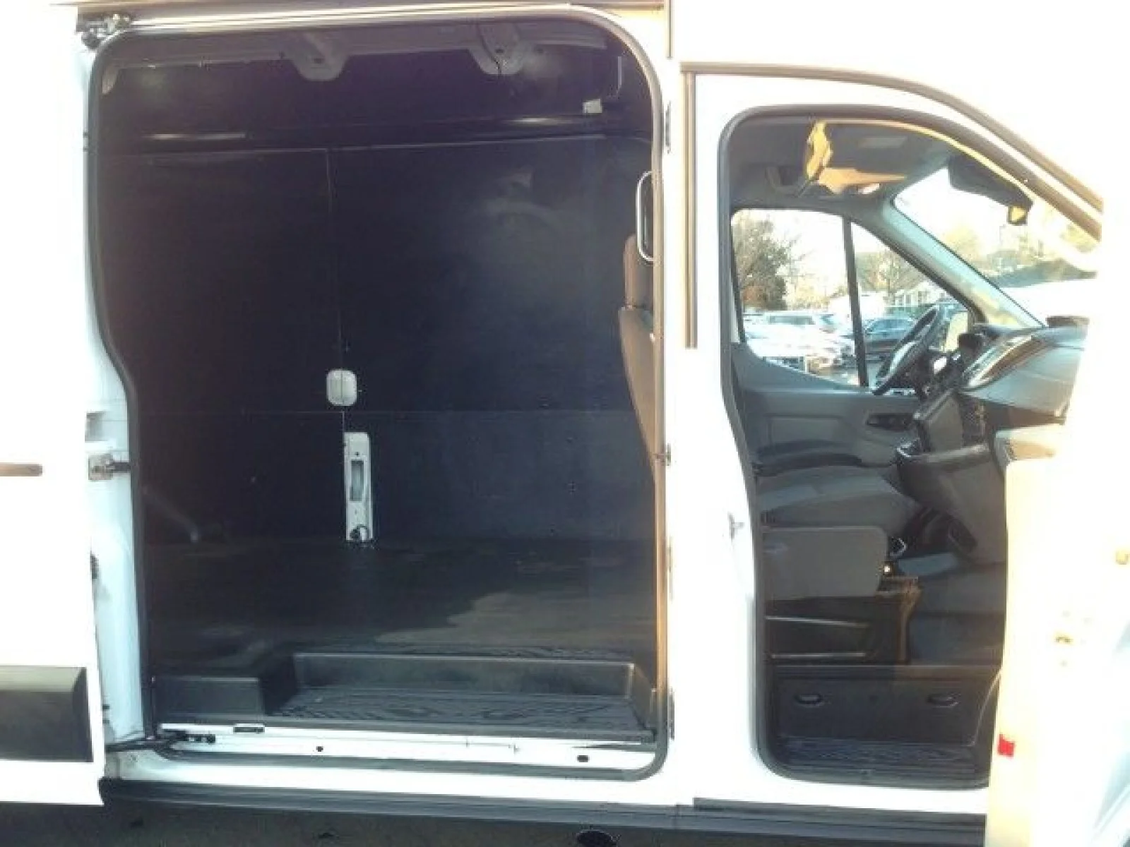 Used 2019 Oxford White Ford w/ rearCam image 39