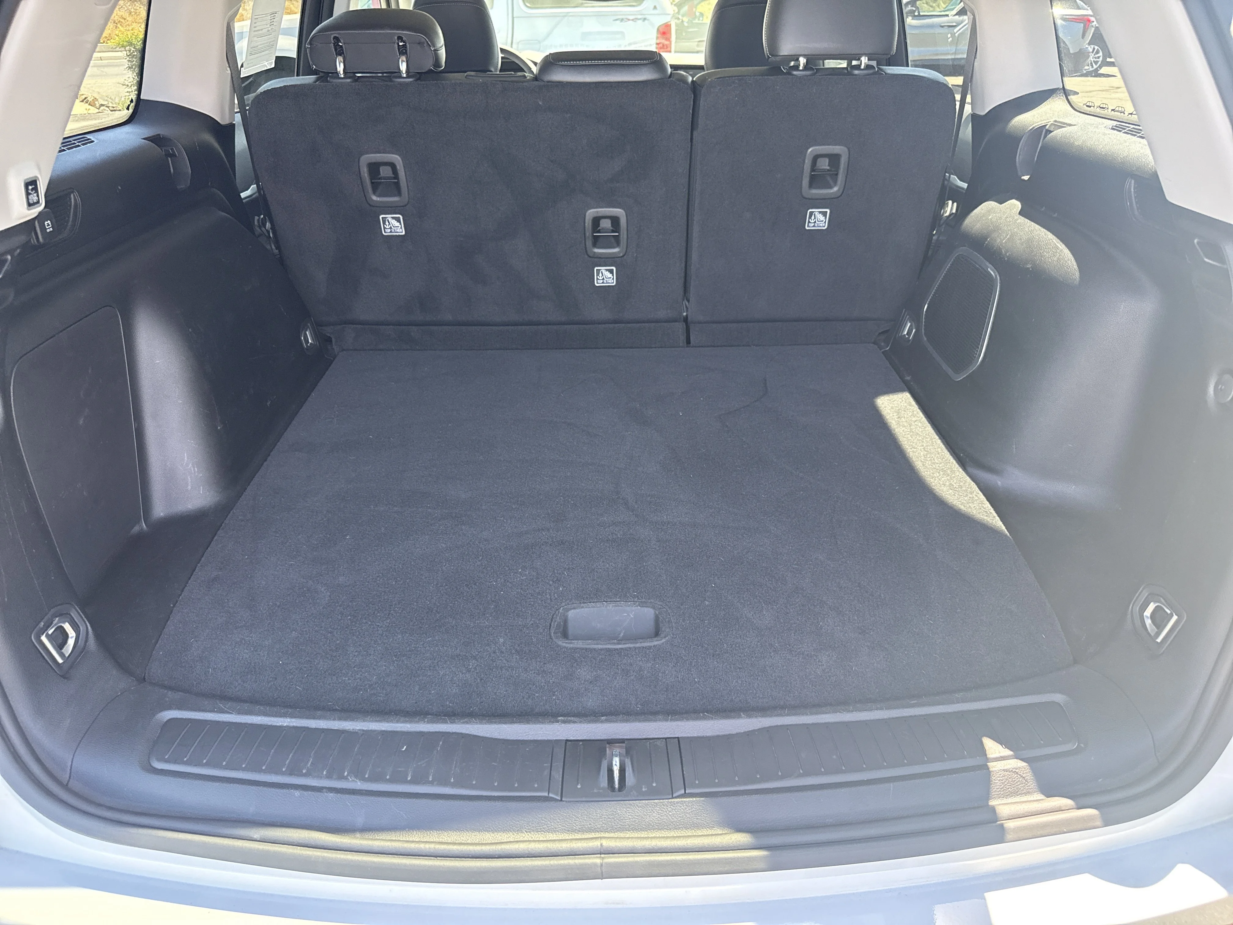 Used 2024 Bright White Clearcoat Jeep  image 22