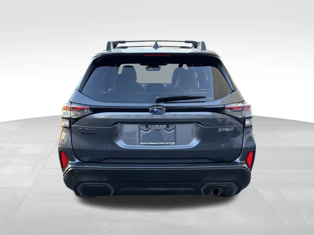 Used 2025 Gray Subaru Limited image 7
