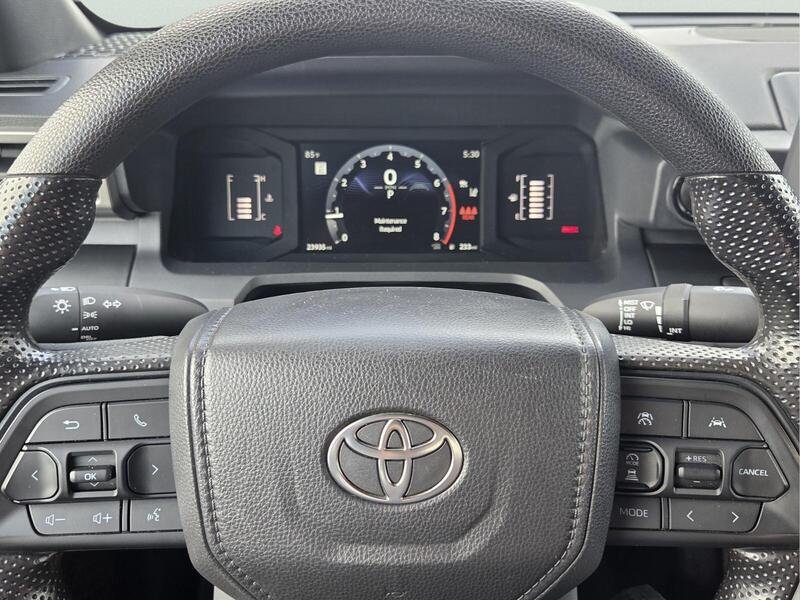 Used 2025 Black TOYOTA SR DOUBLE CAB 5