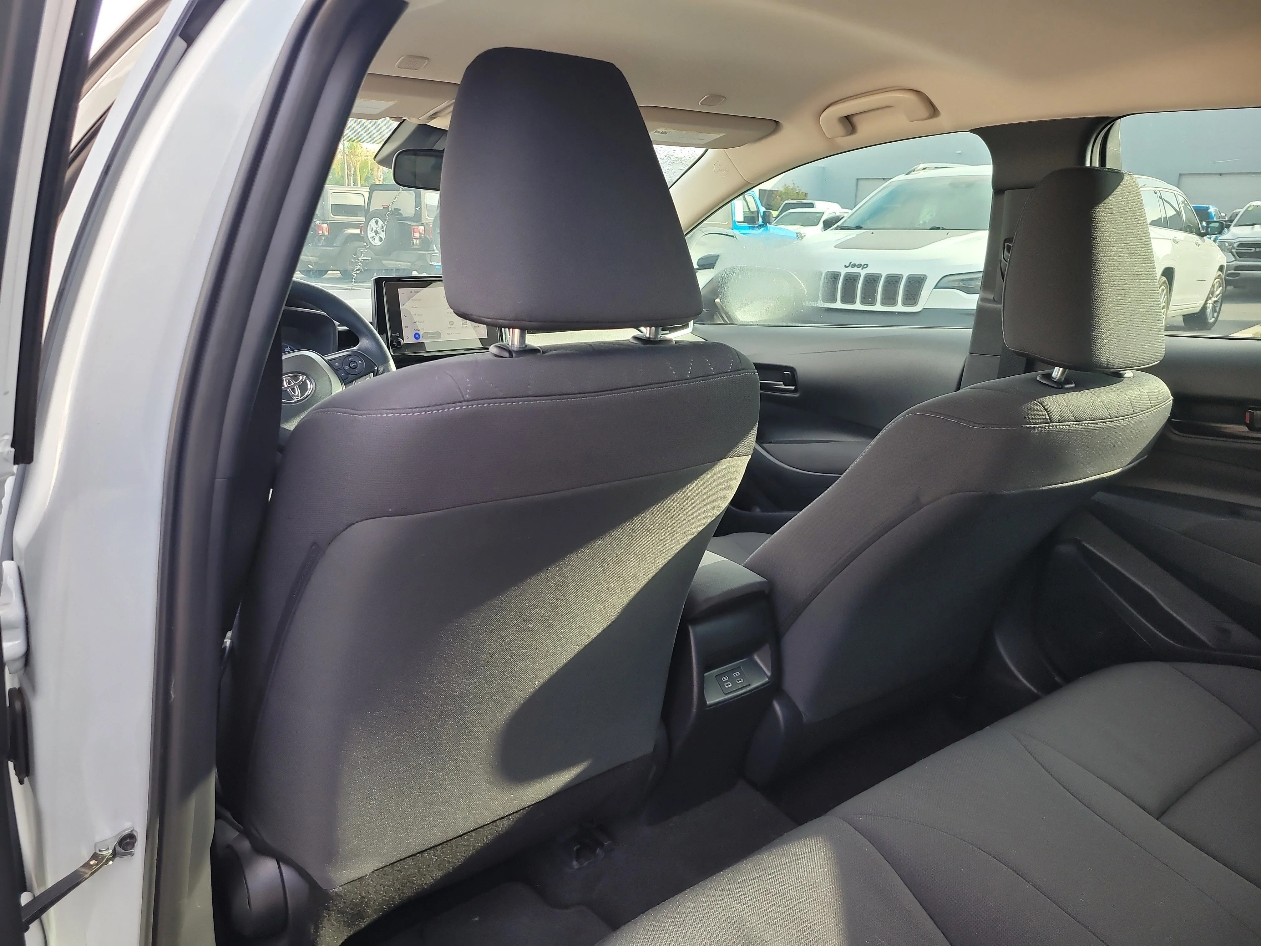 Used 2025 Ice Toyota LE image 12