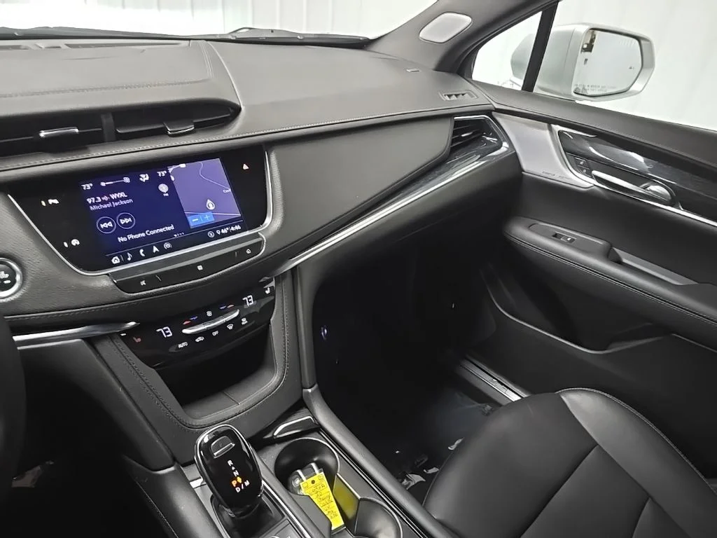 Used 2020 Silver Cadillac Premium Luxury image 26
