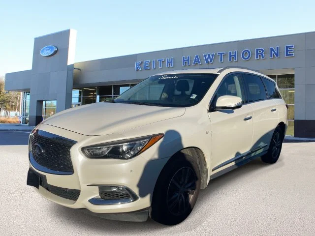 Used 2019 Majestic White INFINITI LUXE image 3