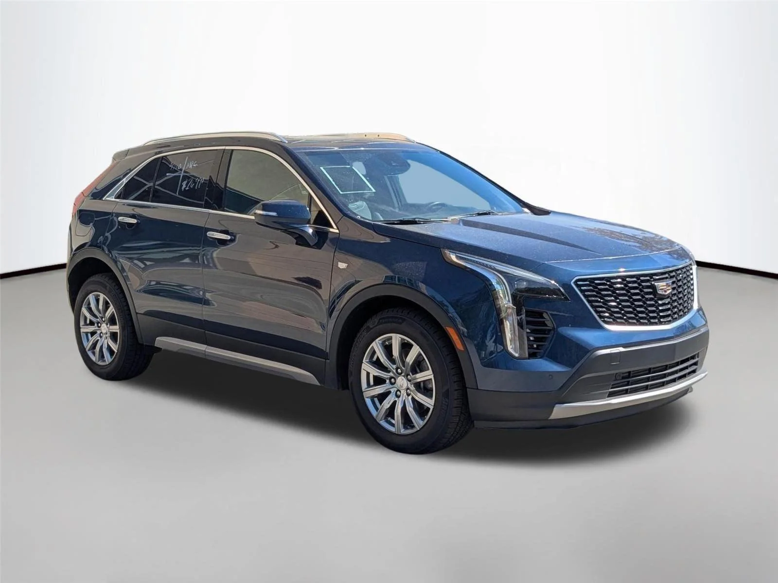 Used 2021 Twilight Blue Metallic Cadillac FWD Premium Luxury image 3