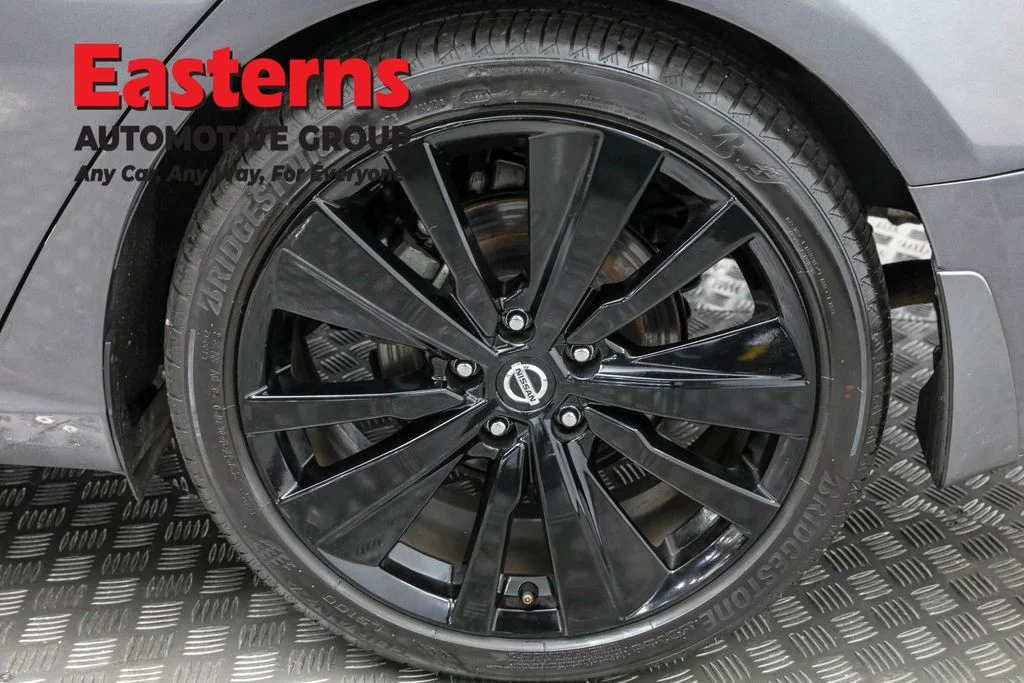Used 2022 Gray Nissan 2.5 SR image 32
