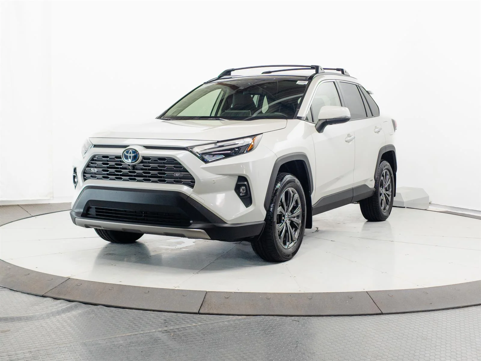 Certified Used 2022 White Toyota Limited image 3