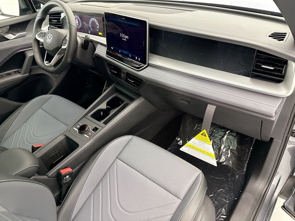 New 2026 Platinum Gray Metallic Volkswagen 2.0T SE R-Line Black image 15