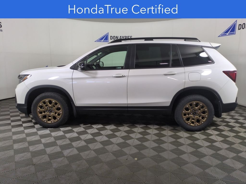 Certified Used 2023 Platinum White Pearl Honda TrailSport image 2
