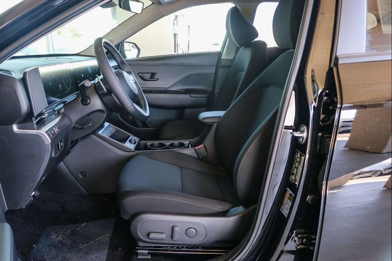 2025 Hyundai Kona EV SEL - Photo 49