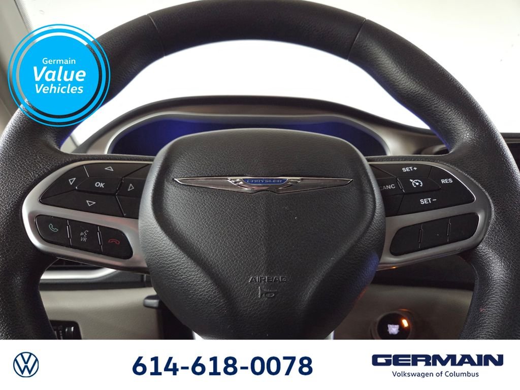 Used 2017 Blue Chrysler LX image 20