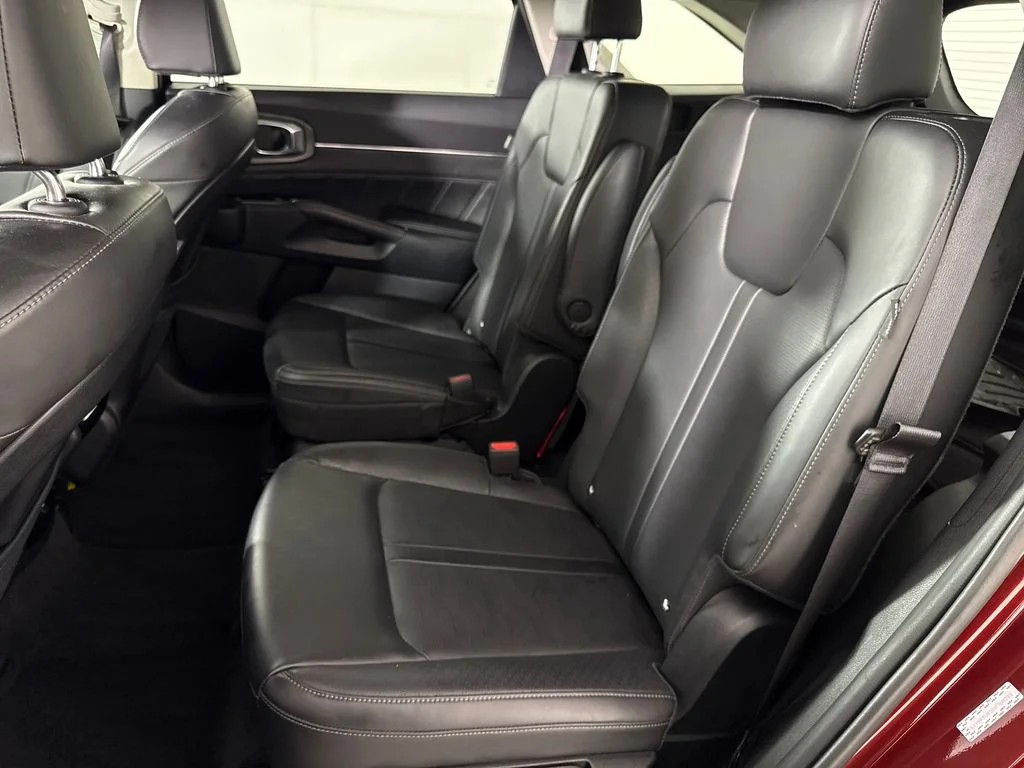 2025 Kia Sorento X-Line SX - Photo 13