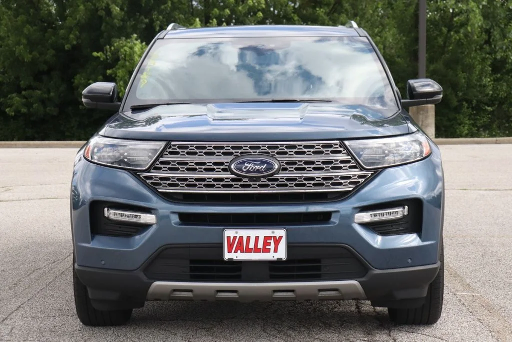 Used 2020 Blue Ford Limited image 3