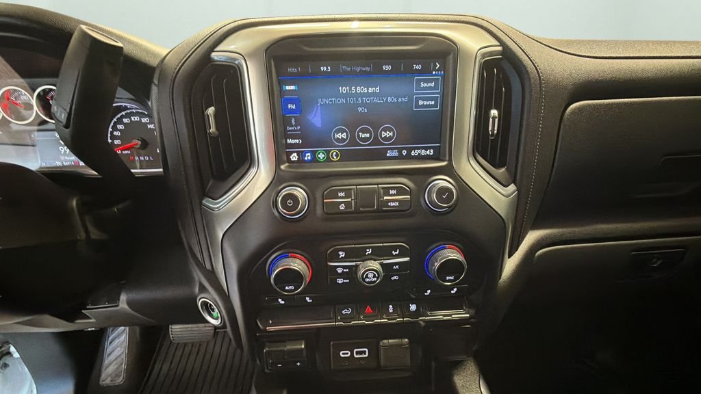Used 2021 White Chevrolet RST image 11