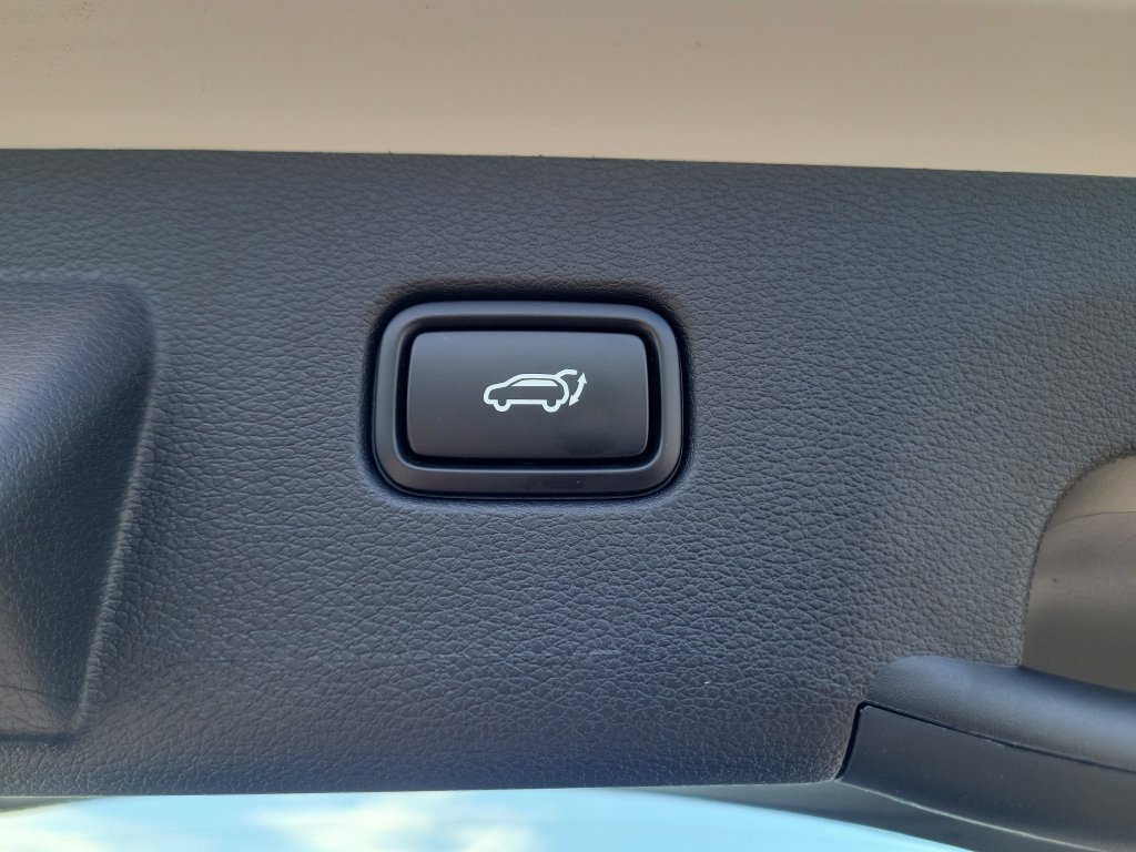 New 2026 Glacial White Pearl Kia SX Prestige image 15