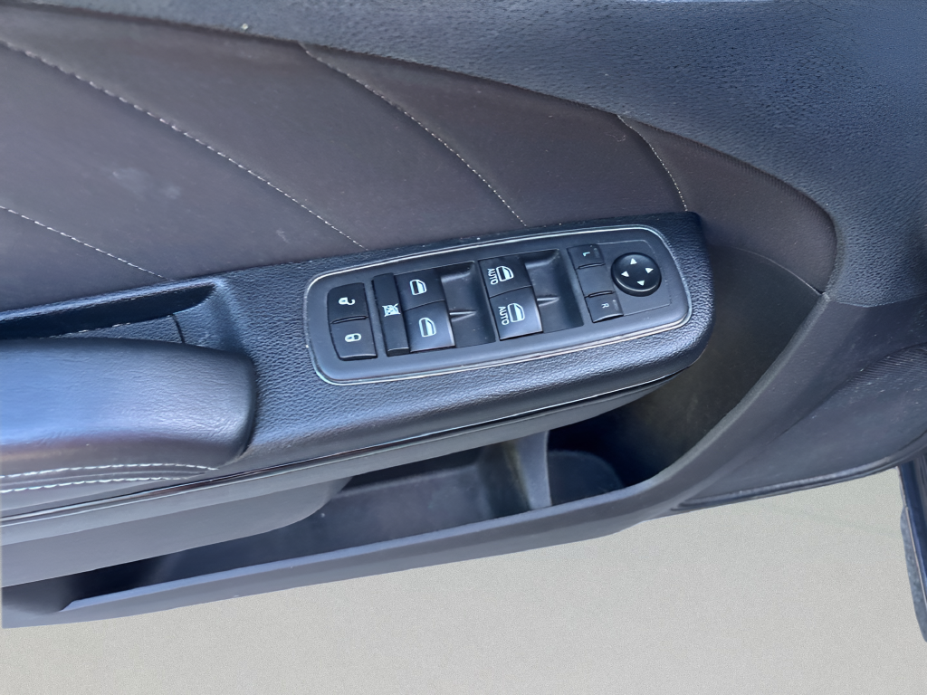 Used 2019 Gray Dodge SXT image 24