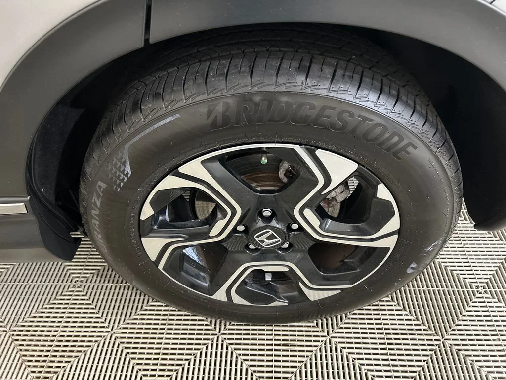Used 2018 Silver Honda Touring image 9