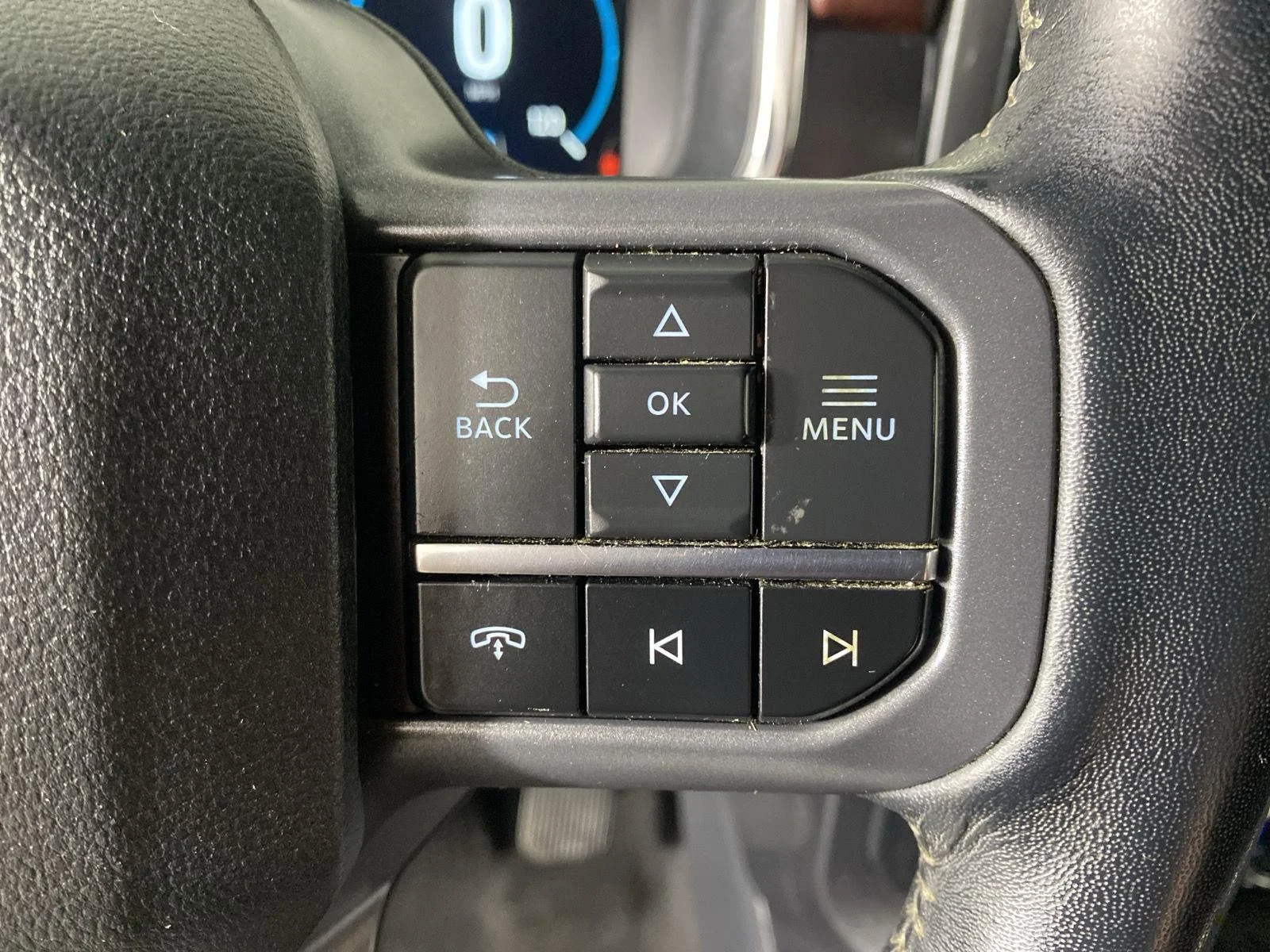 Used 2023 Agate Black Ford LARIAT image 17