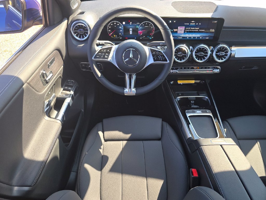 New 2026 Starling Blue Metallic Mercedes-Benz GLB 250 image 63