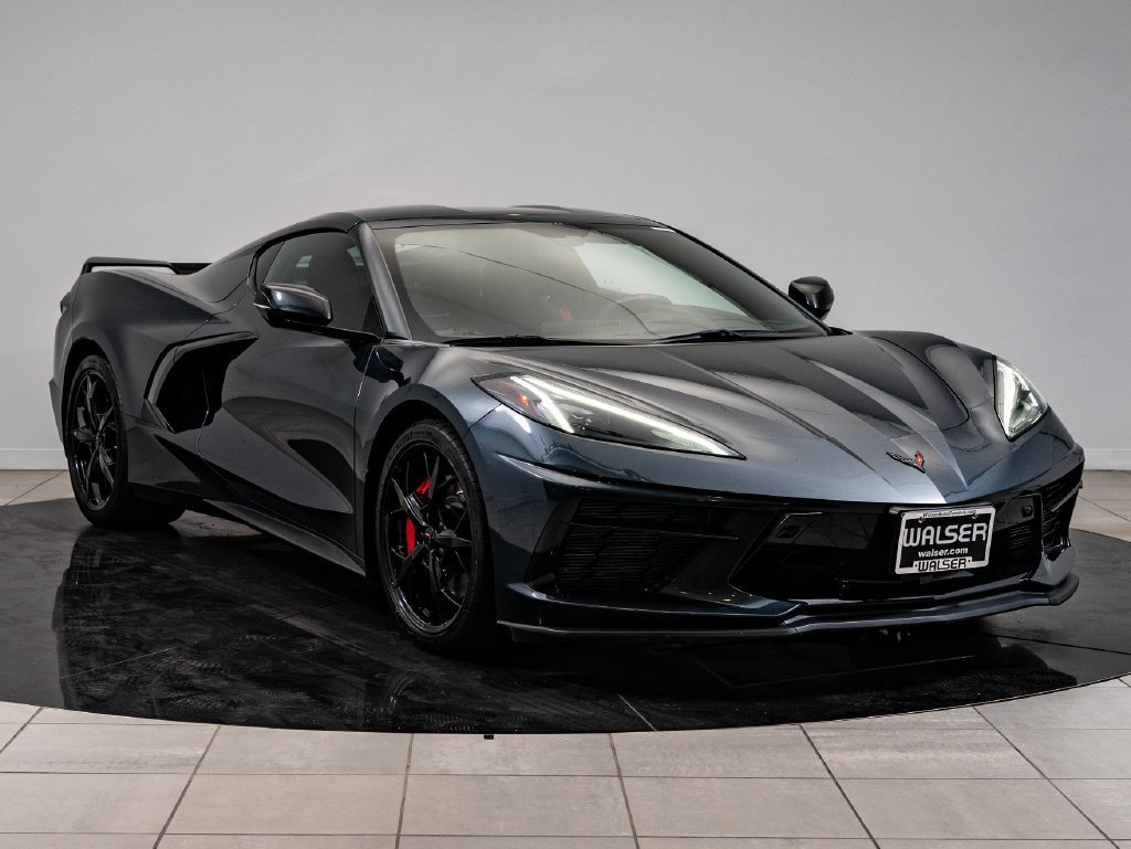 Used 2020 Shadow Gray Metallic Chevrolet Stingray image 12