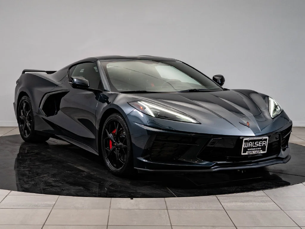 Used 2020 Shadow Gray Metallic Chevrolet Stingray image 12