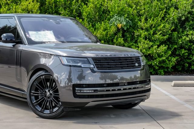 Used 2022 Gray Land Rover First Edition image 9
