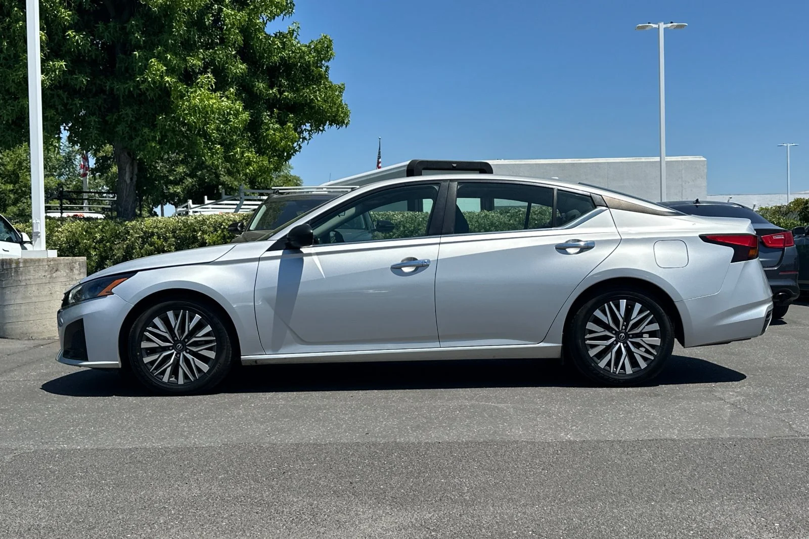 Used 2024 Brilliant Silver Metallic Nissan 2.5 SV image 7