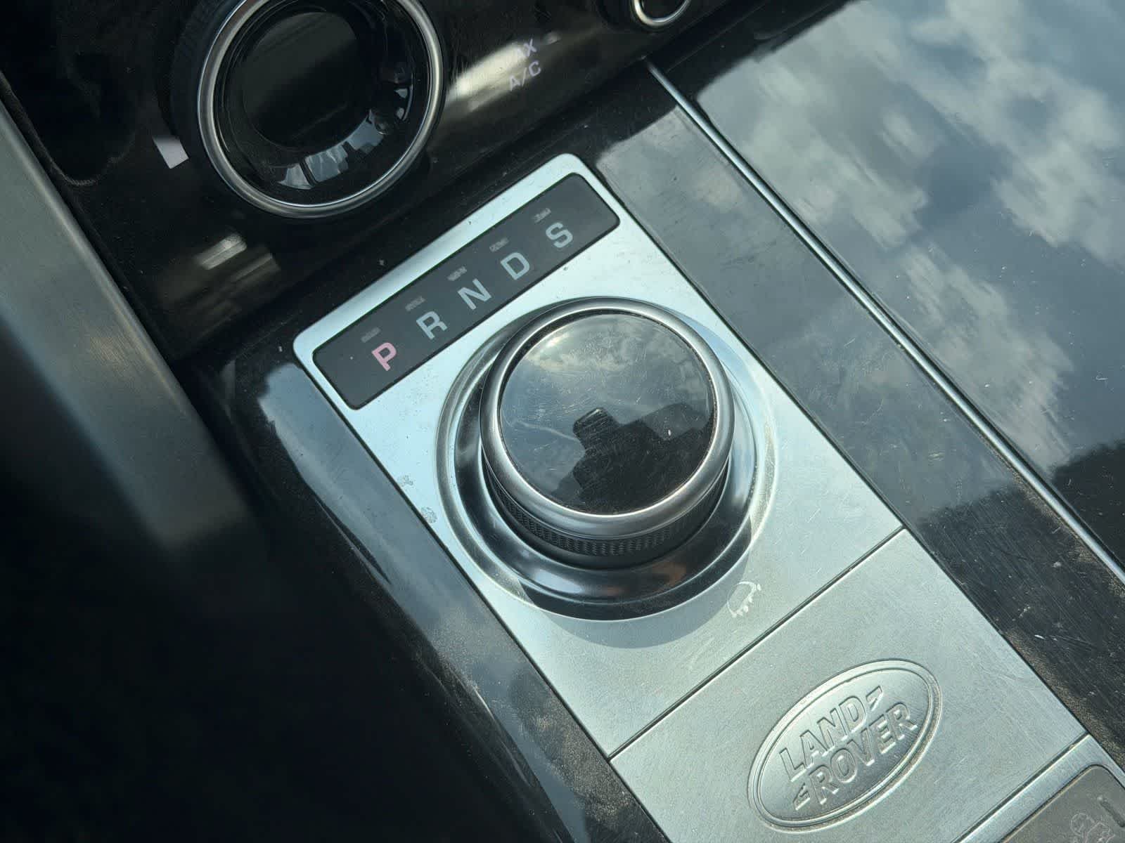 Used 2021 Black Land Rover Westminster image 11