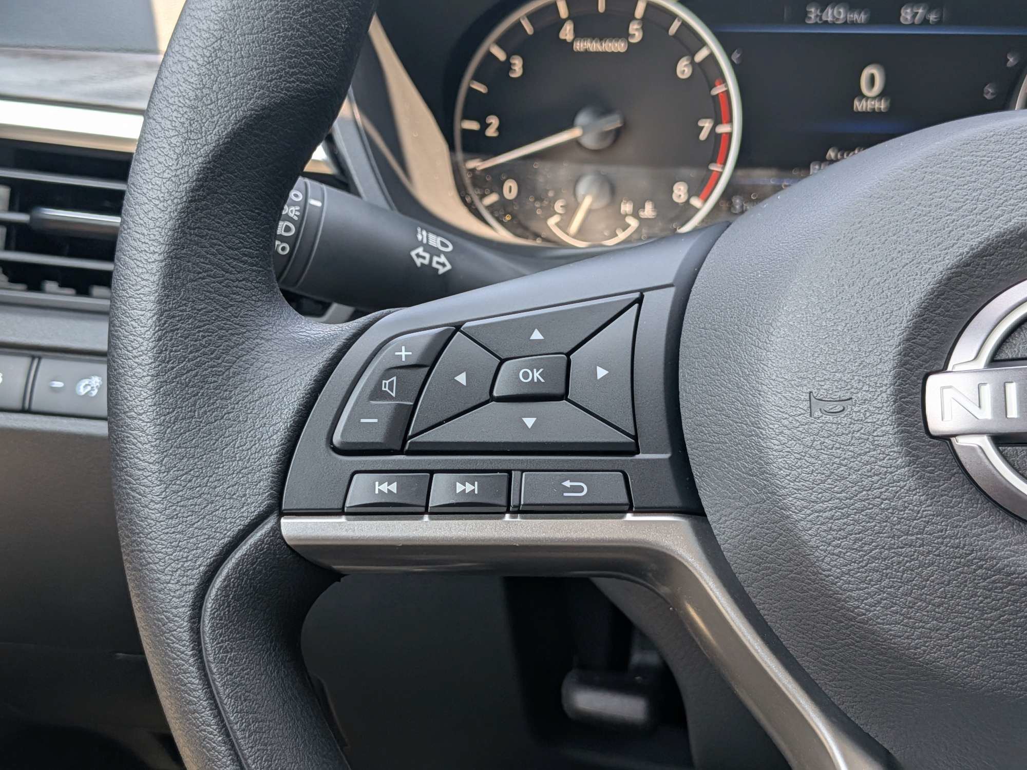 New 2026 Black Nissan 2.5 SV image 21