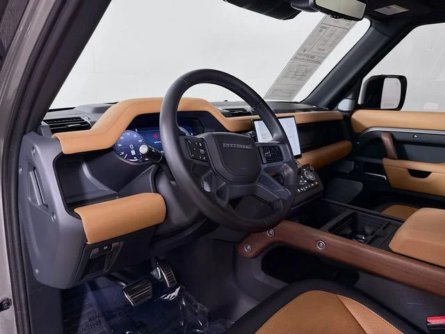 Used 2024 Silver Land Rover X image 9