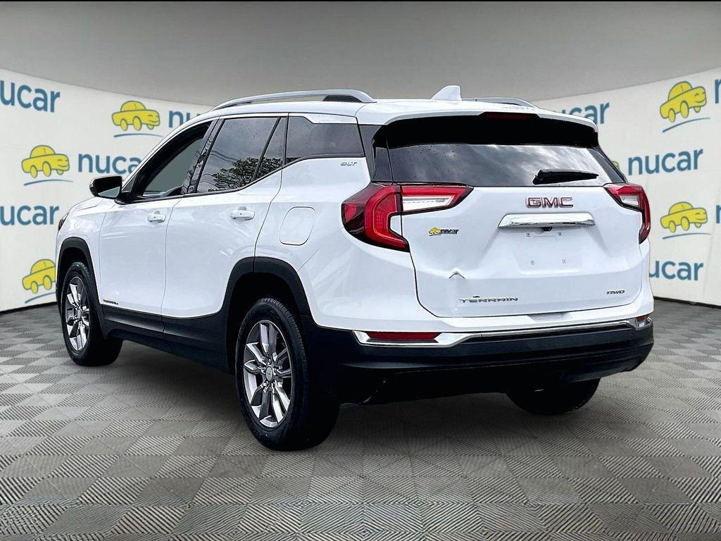 Used 2022 White GMC SLT image 4